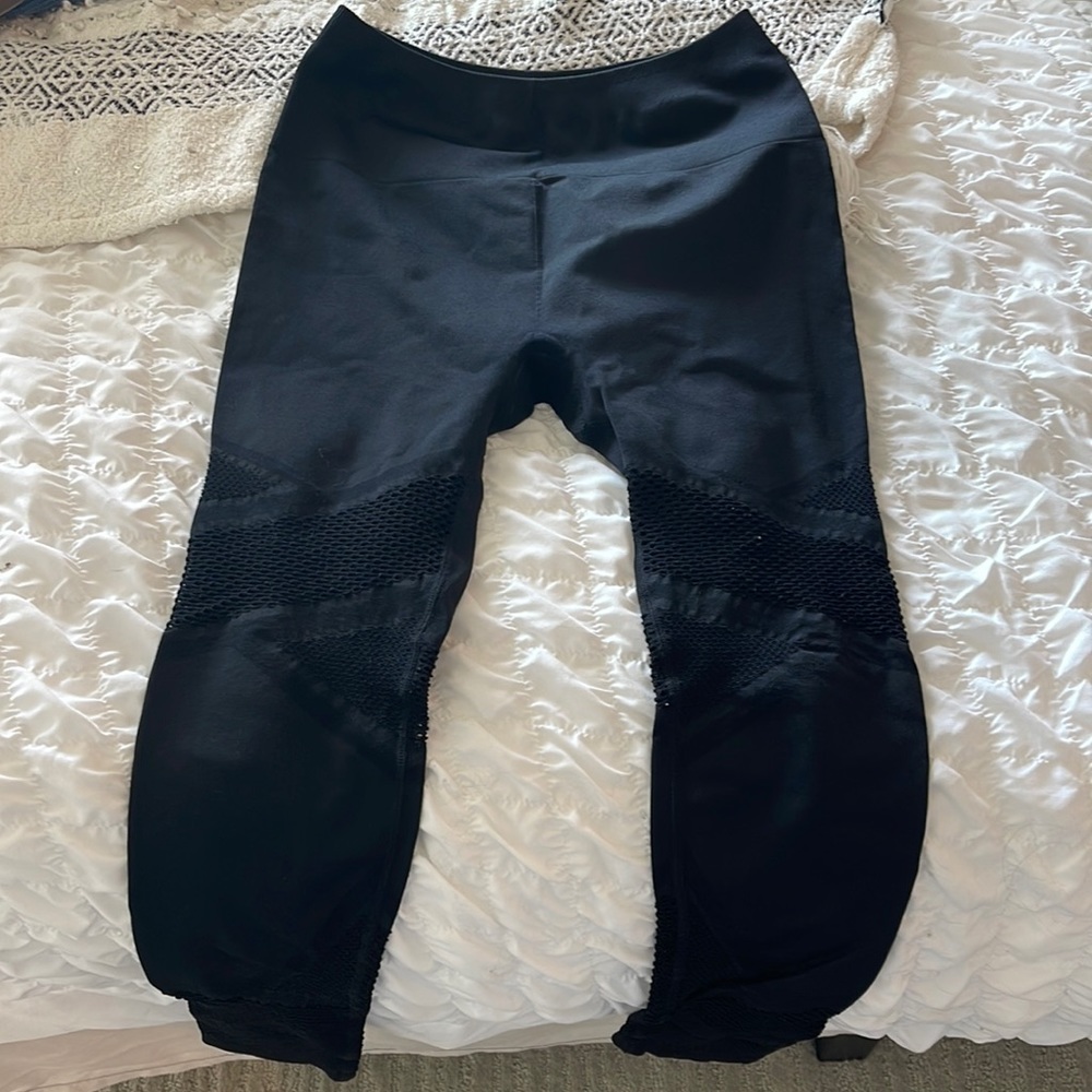Black workout leggings